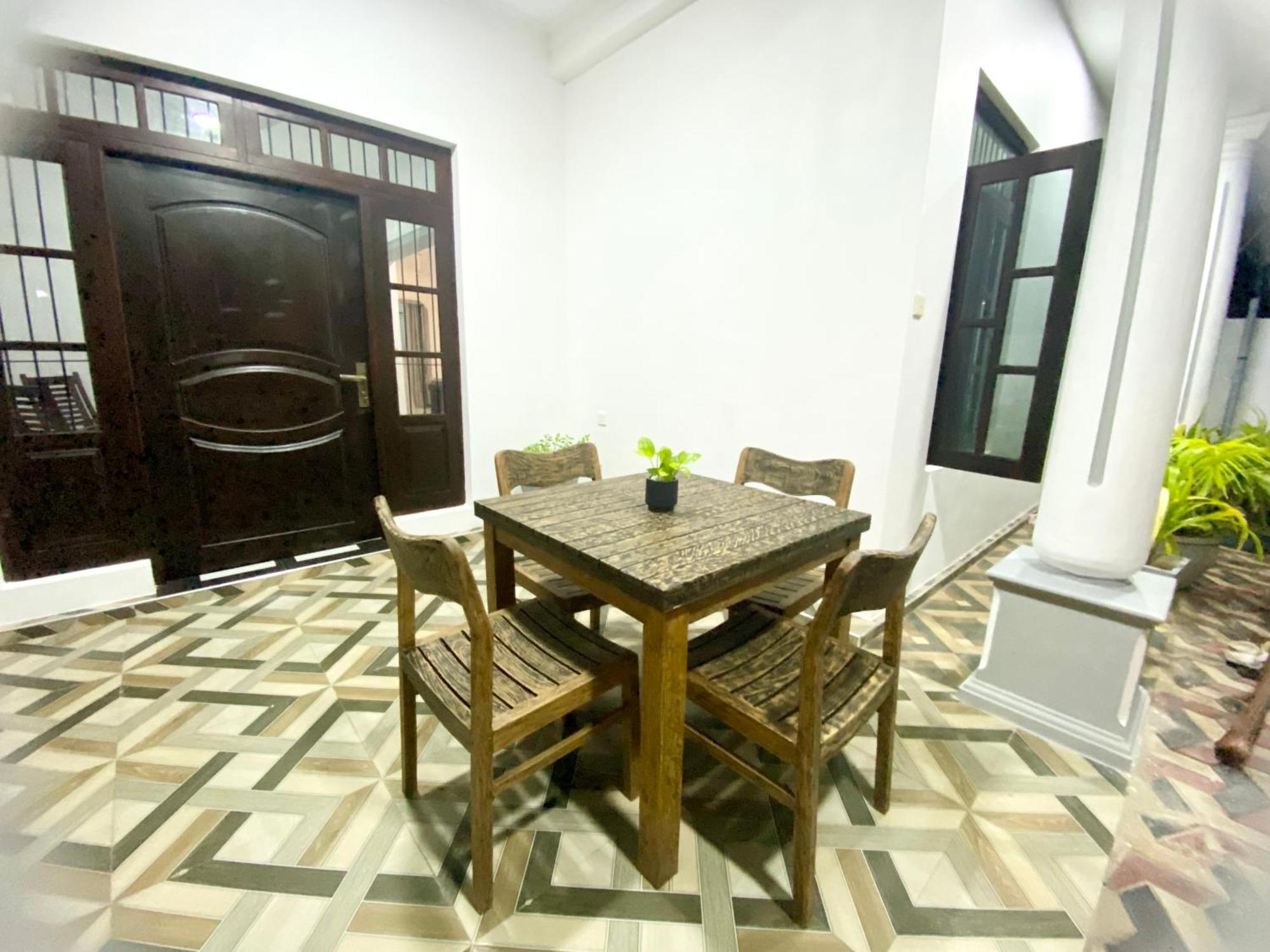 Mario Family Villa And Restaurant Негомбо Экстерьер фото