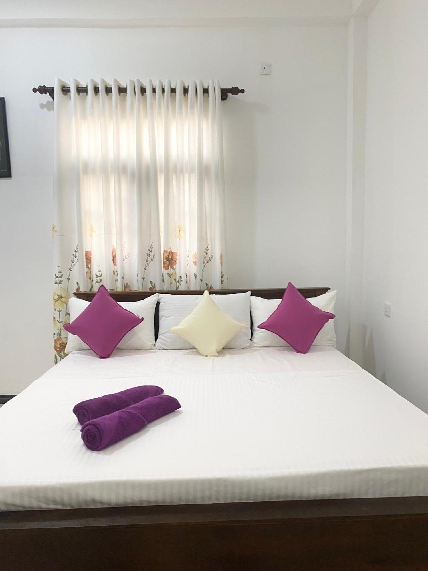 Mario Family Villa And Restaurant Негомбо Экстерьер фото